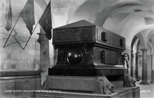 Solemn Prints: Wellington's Tomb at St. Paul's Cathedral