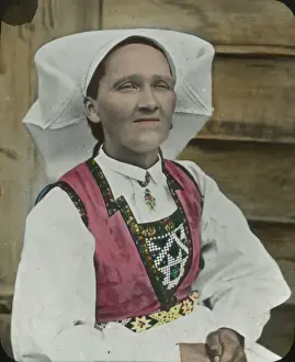 Western Norway - Married woman (- Hardangerfjord)