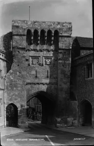 Shields Prints: Westgate in Winchester
