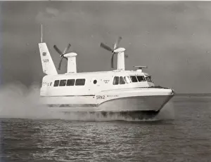 Westland SRN2 hovercraft, G-12-5