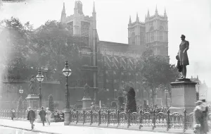 Bustling Prints: Westminster Abbey in Historical Context
