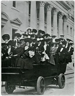 Transporting Gallery: The Whirl of the town New York 1905