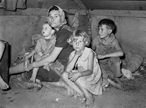 Migrant Prints: White migrant mother with children. Weslaco, Texas