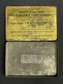 Britannic Prints: White Star Line, cigarette tin with match striker (inside)