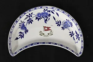 White Star Line - Delft pattern crescent dish