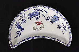 White Star Line - Delft pattern crescent dish