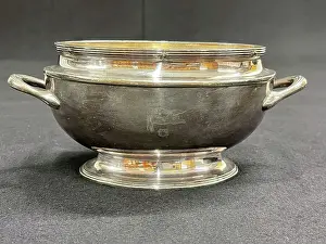 Catering Prints: White Star Line, Elkington plate First Class tureen