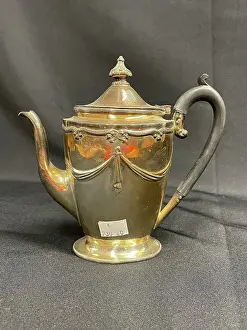 Goldsmiths Prints: White Star Line, First Class Goldsmiths coffee pot