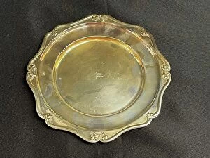 Inches Collection: White Star Line, Goldsmiths silver plated serving tray