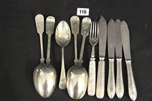Images Dated 5th March 2018: White Star Line - knives, spoons and fork