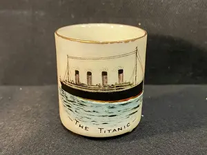 Pottery Prints: White Star Line, RMS Titanic - commemorative thimble cup
