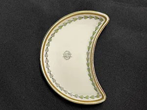 Dish Collection: White Star Line, Stonier OSNC crescent dish