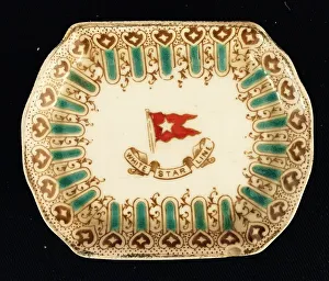 White Star Line - Wisteria pie dish