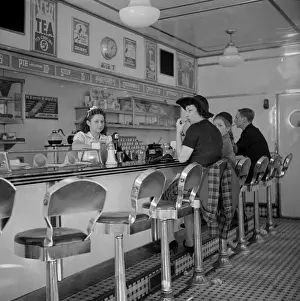 White Tavern hamburger stand was the popular place in Amster