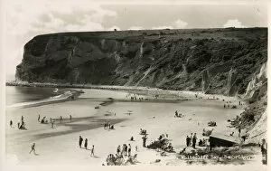 Sandy Collection: Whitecliff Bay, Bembridge, Isle of Wight, Hampshire. Date: circa 1930s