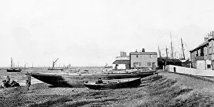 Whitstable Prints: Whitstable West Beach early 1900s
