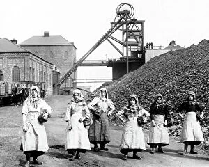 Coal Collection: Wigan Junction Colliery Pit Brow Lasses