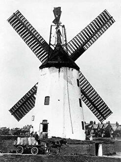 Images Dated 27th November 2018: Windmill, Lytham St Annes early 1900's