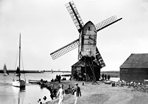 Images Dated 13th February 2012: Windmill, Walton-on-the-Naze, Essex