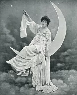 Images Dated 24th October 2019: Winifred Hare as Stella