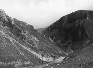 Castleton Prints: Winnats Pass, Castleton