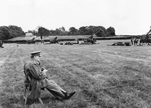 Defence Collection: Winston Churchil visiting gun sites, England, 1944