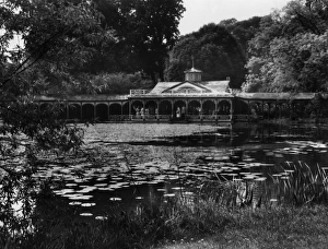 Images Dated 10th May 2011: Woburn Abbey Dairy