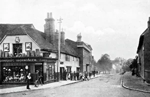 Wokingham Prints: Wokingham Station Road early 1900s