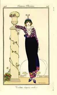 Images Dated 18th April 2019: Woman in afternoon outfit leaning on a column, 1913