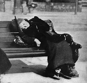Tramps Gallery: Woman on a bench 1907