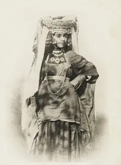 Nails Prints: Woman of the Berber Algerian tribe of Ouled Nail
