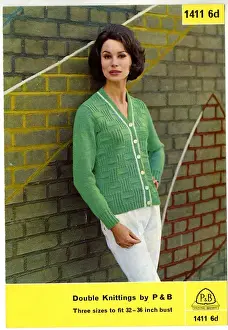 Contrasts Prints: Woman in a chequered design cardigan