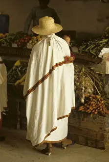 Parenting Prints: Woman with child, Tunisia market