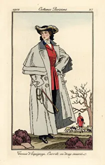 Images Dated 12th April 2019: Woman in hunting outfit and mouse-grey carrick coat