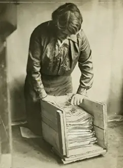 Resources Prints: Woman saving paper during WW1