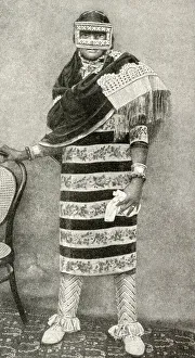 Images Dated 7th August 2018: Woman of Zanzibar, Tanzania, East Africa