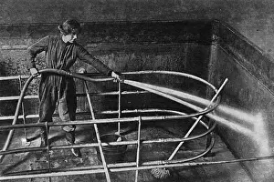 Cleansing Prints: Women brewery workers, WW1