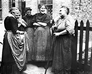 Gossips Prints: Women chatting
