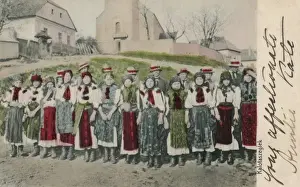 Aprons Prints: Women from the Kalotaszeg Region