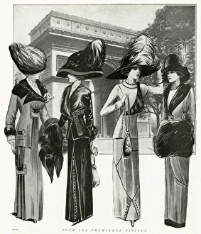 Images Dated 16th June 2017: Four women wearing outdoor clothing 1910