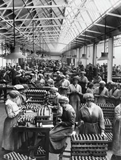 Ammunition Gallery: Women workers, World War I