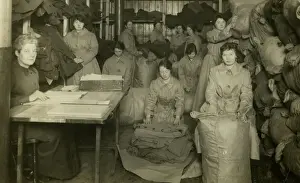 Packing Prints: Womens Auxiliary Army Corps, WW1