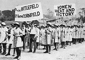 Womens Land Army rally in Lincoln, WW1