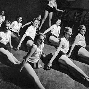 Images Dated 2nd August 2015: The Womens League of Health & Beauty exercise classes, 1938