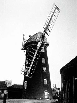 Images Dated 30th November 2018: Woodbridge Windmill early 1900s