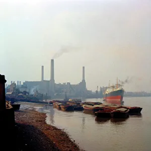 Images Dated 27th April 2021: Woolwich Power Station, SE London