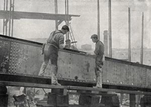 Ship Yard Collection: Workers riveting a girder at a Sunderland shipyard
