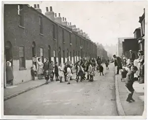 Caring Prints: Working Class 1930