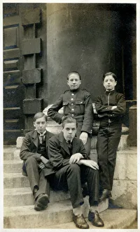 Attitude Prints: Four working teenage boys - London