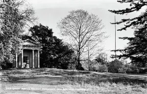 Showcasing Prints: World's Tallest Flagstaff at Kew Gardens